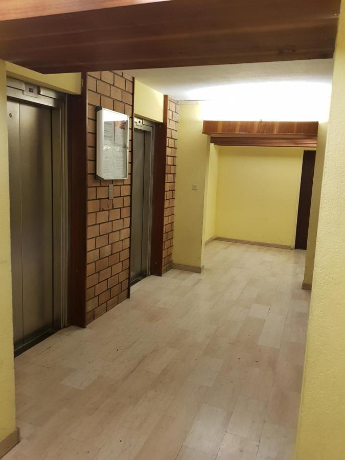 Tout Confort - Clim- Salle De Bain Commune Nimes Exterior photo